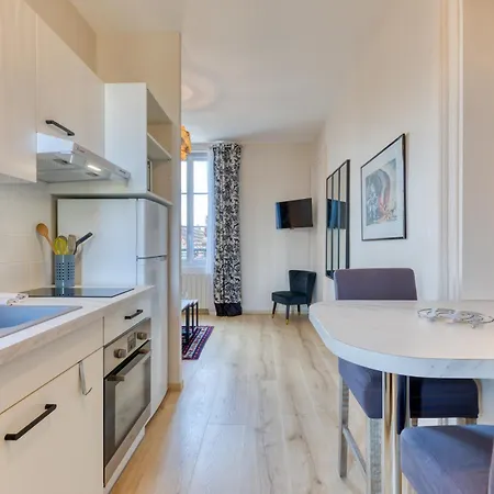 Lucile * : Joli Studio En Centre Appartement